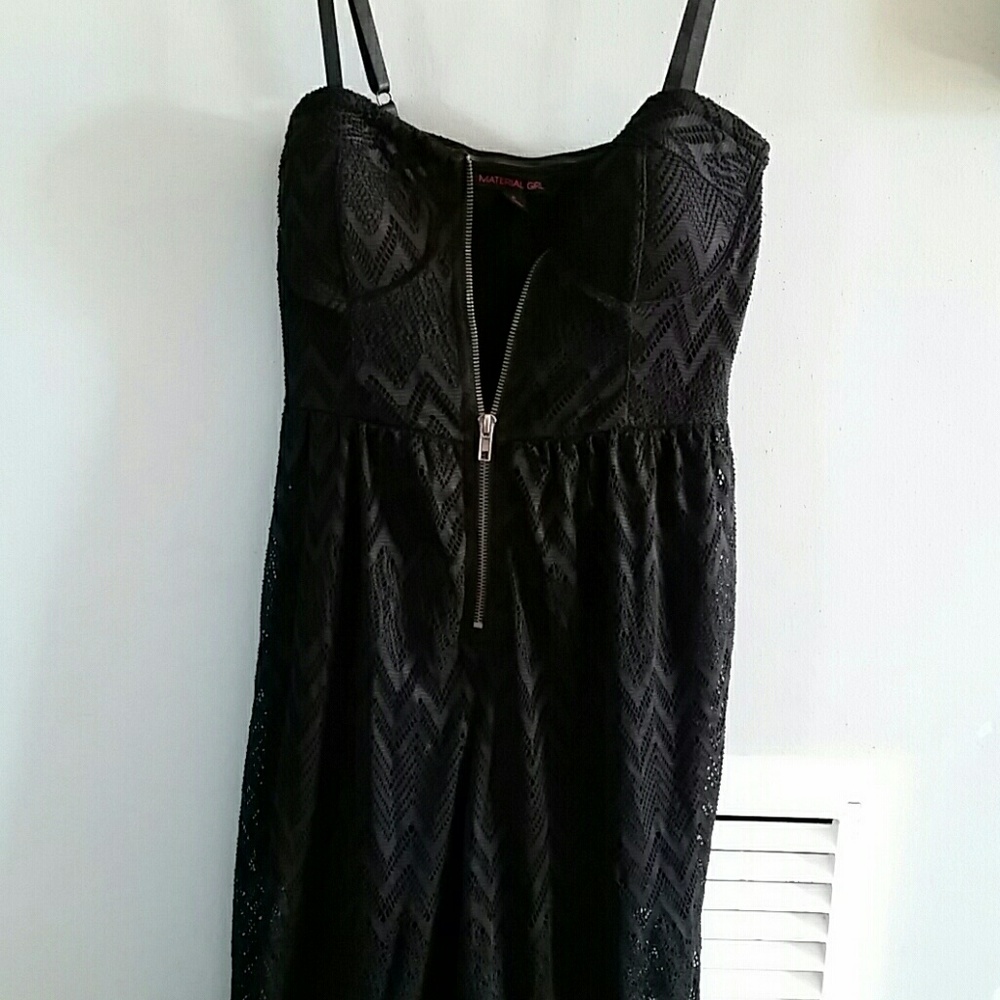 Elegant black lace jumper! Zips up front!